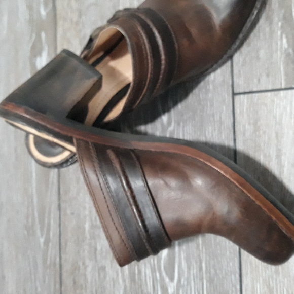 Frye dark brown leather clogs. Size 8 - Picture 5 of 13